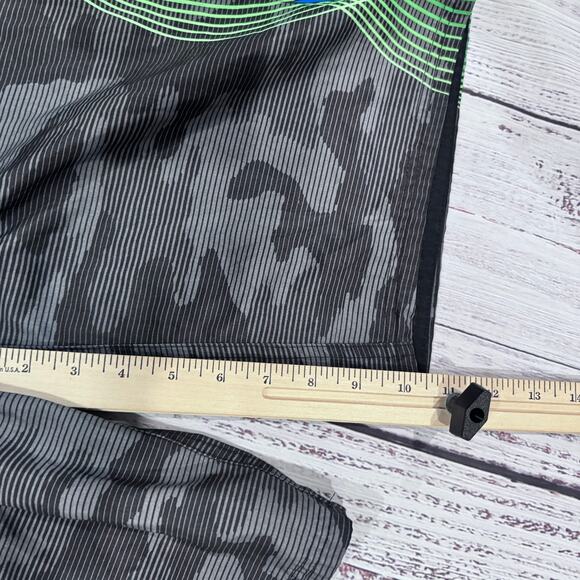 Nike Boys XL Camo Athletic Shorts Gray Green Blue Swoosh - Picture 5 of 7